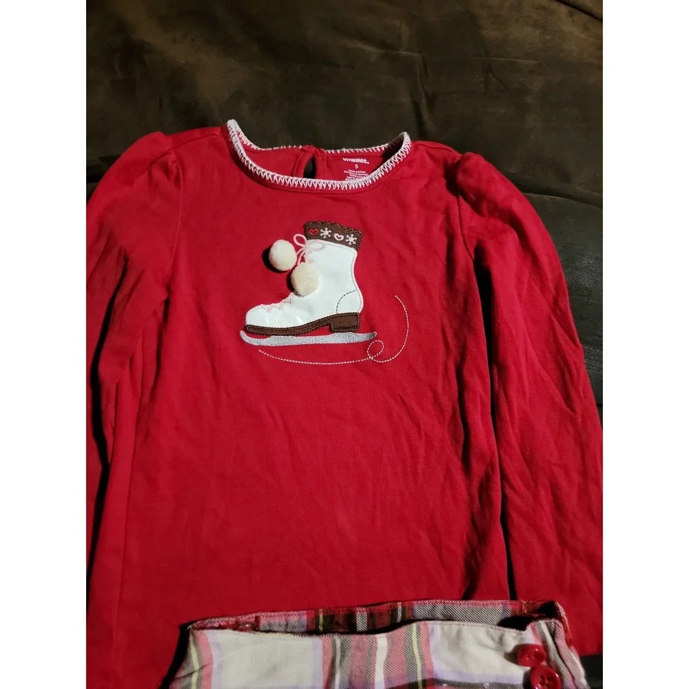 Gymboree winter cheer ice‎ skate top and plaid skort size 5
